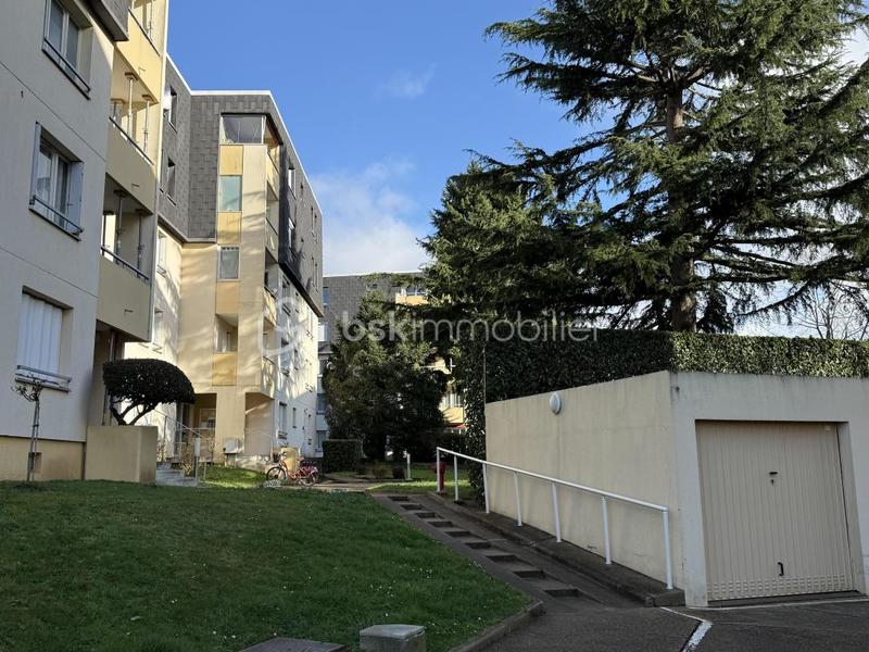 Appartement - 84 m² - 4 pièces