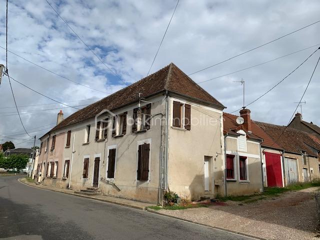 Maison - 90 m² - 5 pièces