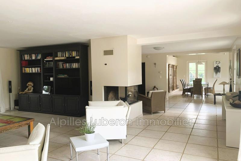 Maison - 260 m² - 7 pièces