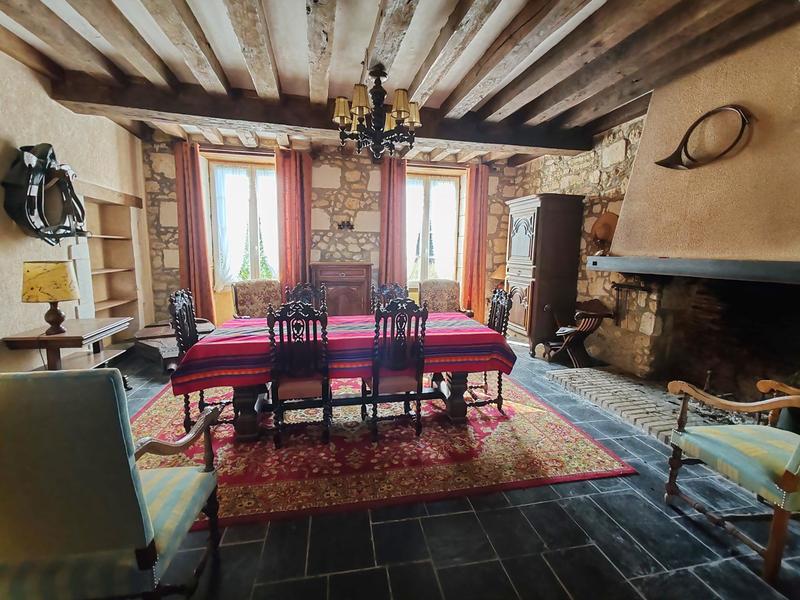 Maison - 210 m² - 7 pièces