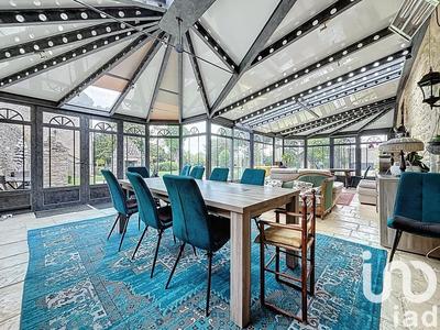 Maison - 640 m² - 14 pièces