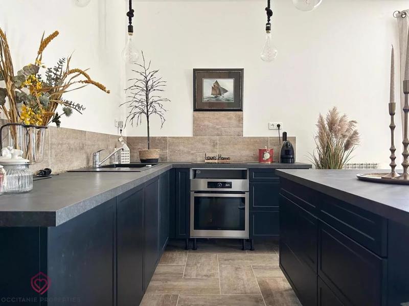 Demeure - 224 m² - 7 pièces