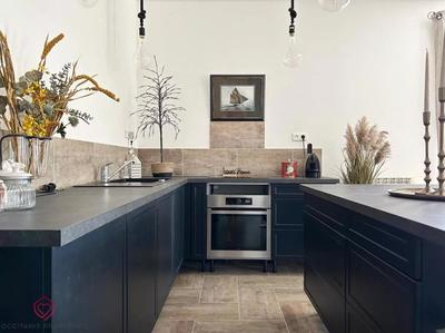 Demeure - 224 m² - 7 pièces