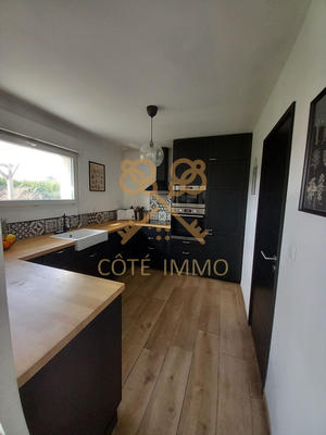 Maison - 90 m² - 5 pièces