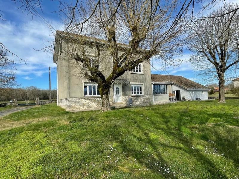 Maison de campagne - 270 m² - 8 pièces