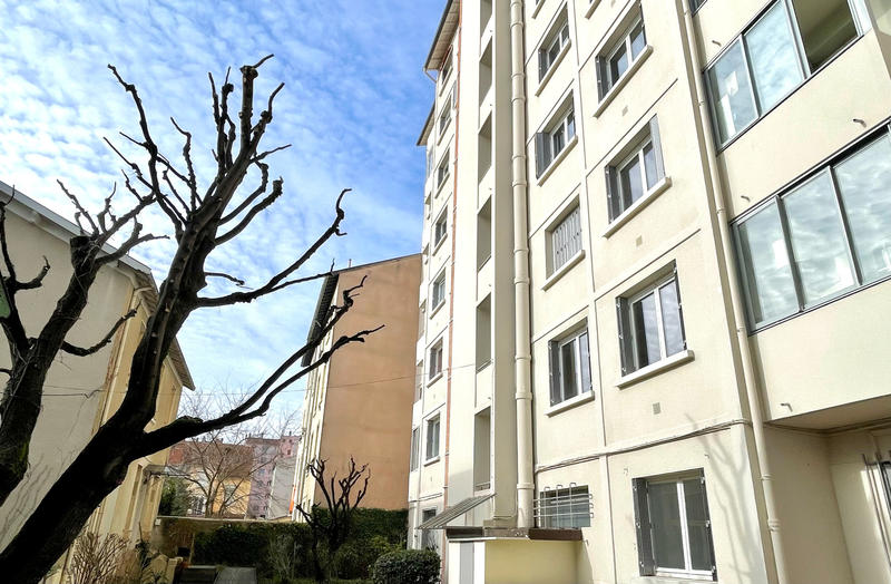 Appartement - 80 m² - 3 pièces