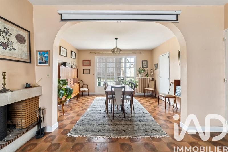 Maison - 195 m² - 8 pièces