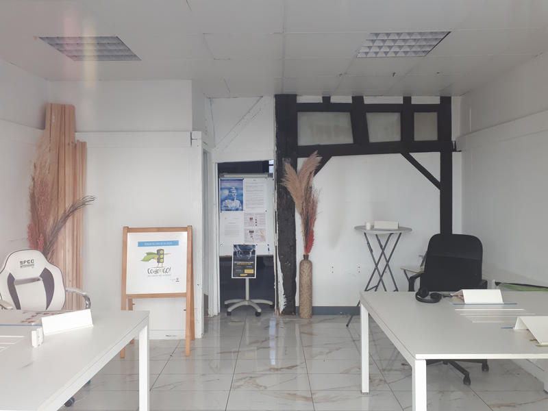 Maison - 240 m² - 8 pièces