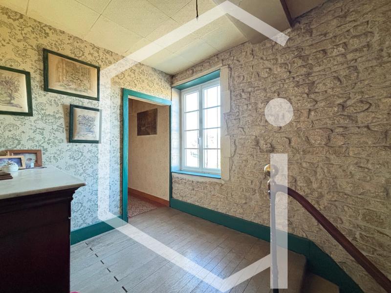 Maison - 218 m² - 9 pièces