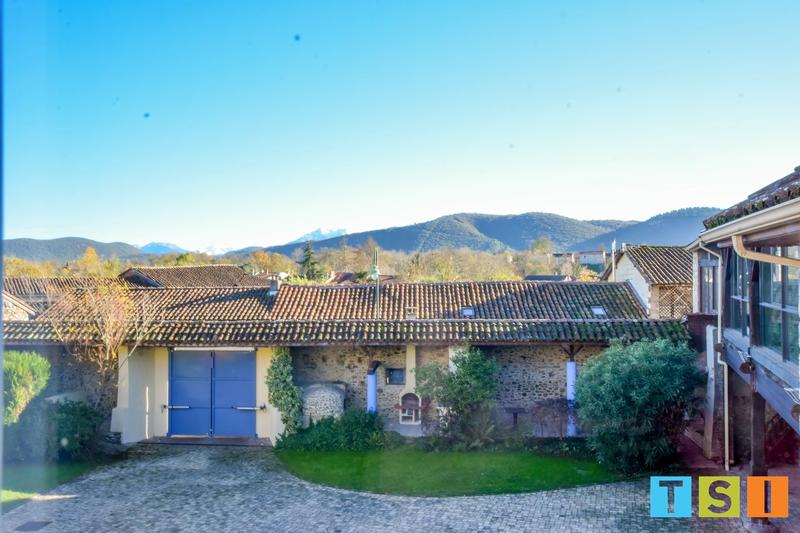 Maison - 625 m² - 12 pièces