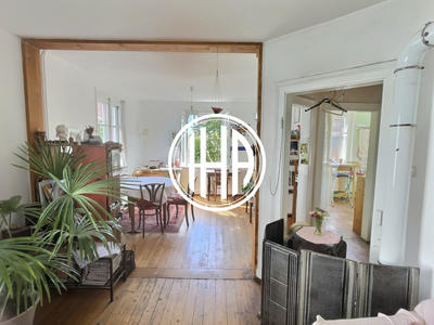 Maison - 92 m² - 5 pièces