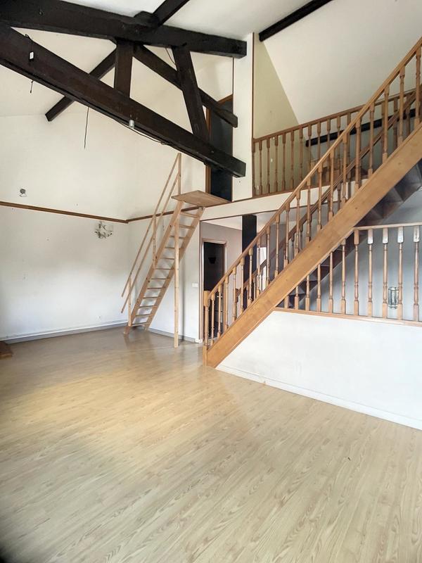 Maison - 250 m² - 9 pièces