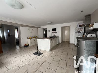Maison - 198 m² - 5 pièces