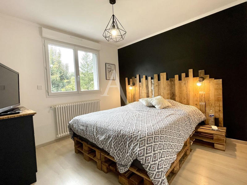 Maison - 180 m² - 6 pièces