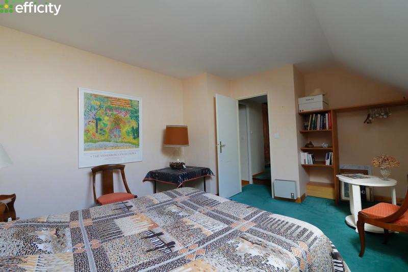 Maison - 290 m² - 11 pièces