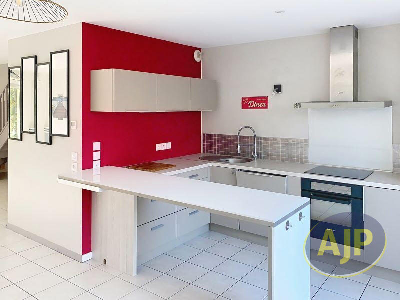 Maison - 76 m² - 4 pièces