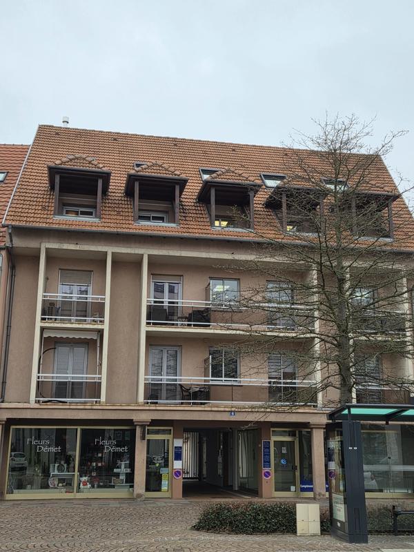 Local d'activités - 102 m² - 4 pièces