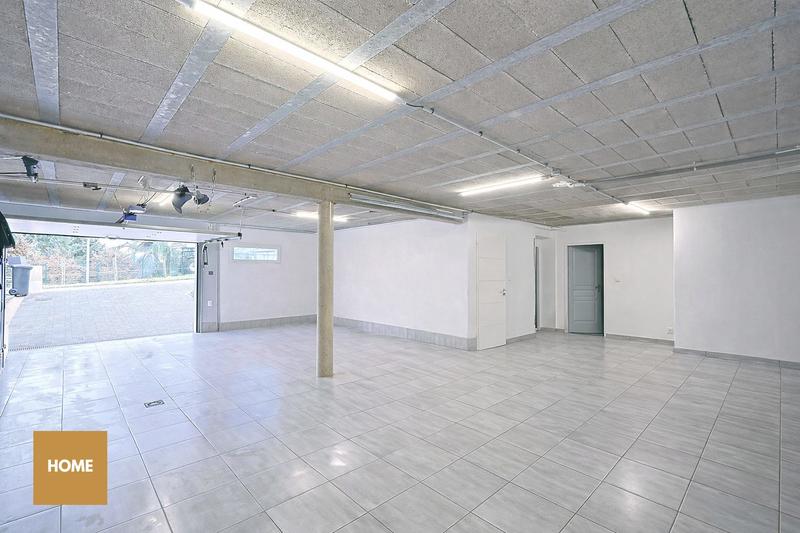 Maison - 212 m² - 7 pièces