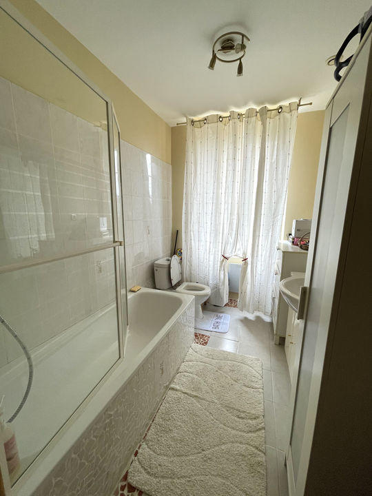 Maison - 275 m² - 7 pièces