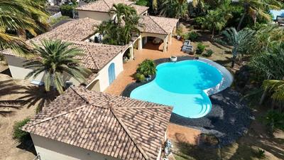 Demeure - 213 m² - 7 pièces