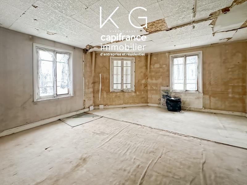 Immeuble - 140 m² - 10 pièces