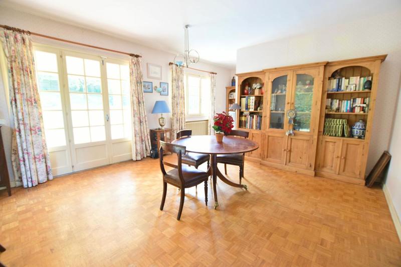 Maison - 200 m² - 6 pièces