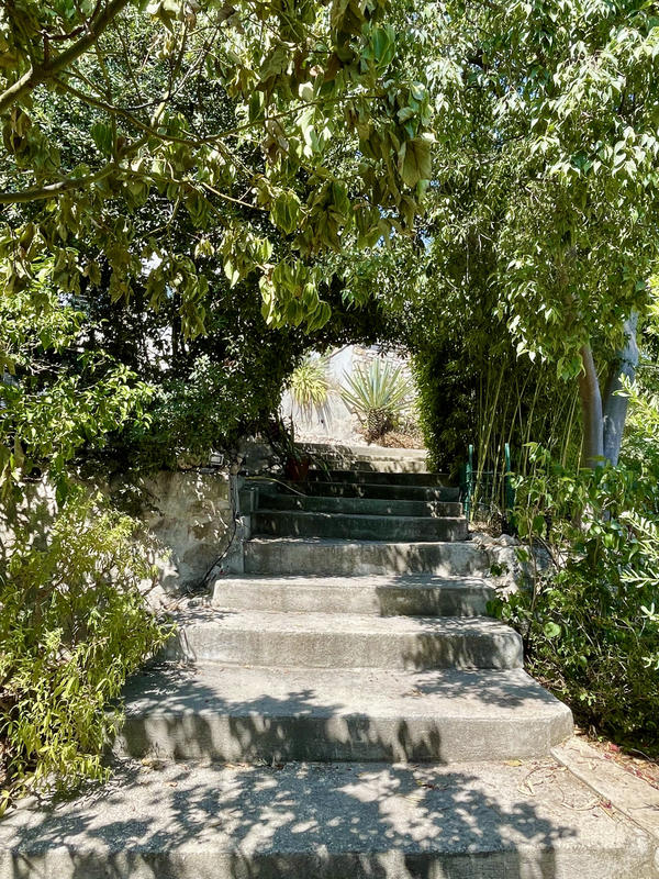 Maison - 340 m² - 9 pièces