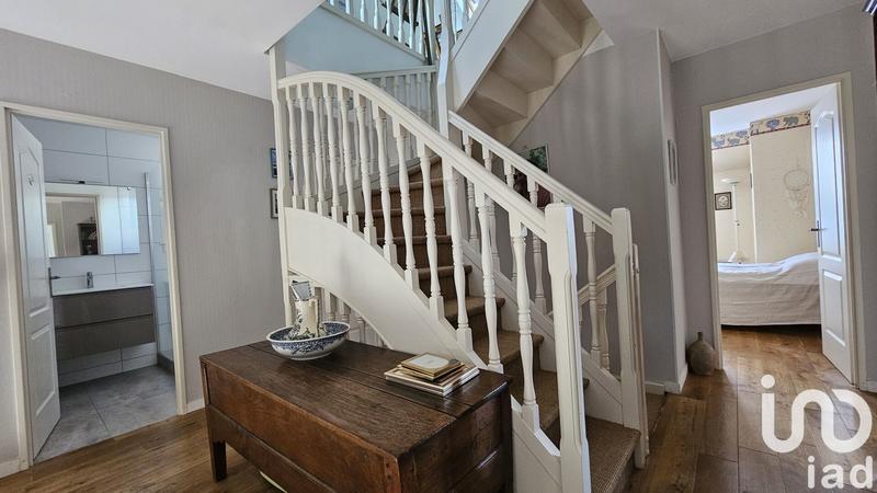 Maison - 185 m² - 8 pièces