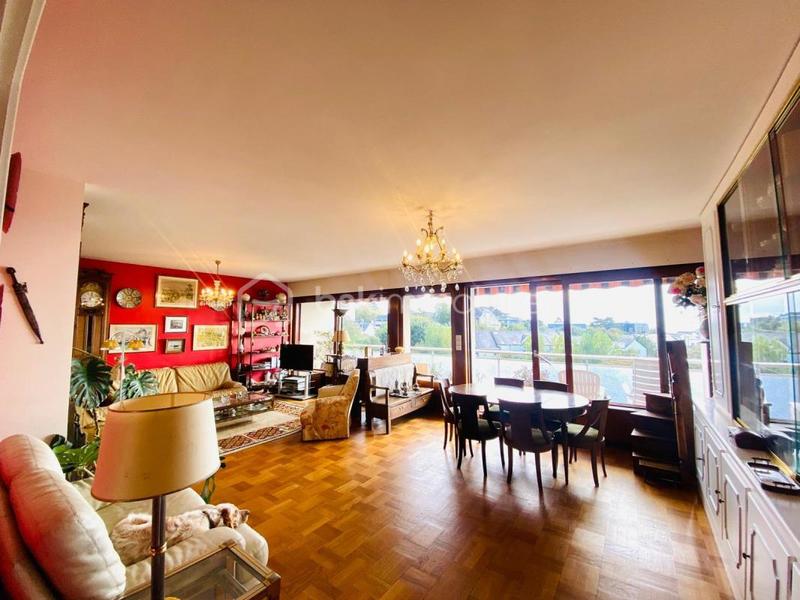 Appartement - 134 m² - 6 pièces