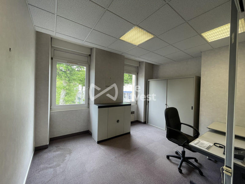 Bureau - 163 m² - 8 pièces