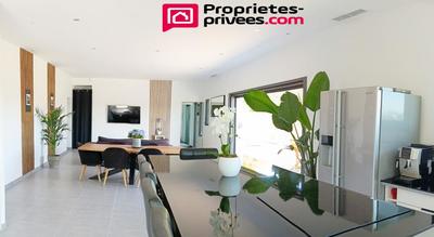 Propriété - 225 m² - 8 pièces