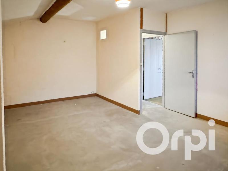 Maison - 166 m² - 7 pièces