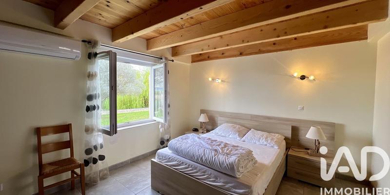 Maison - 230 m² - 7 pièces