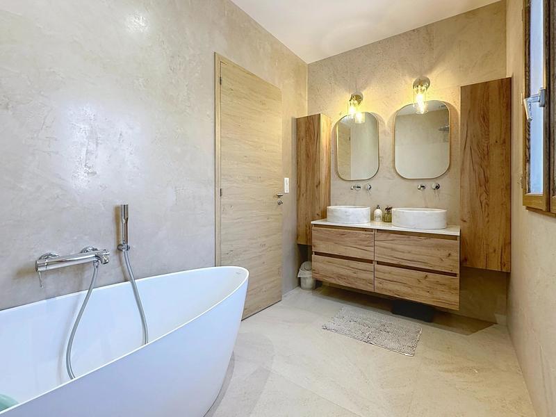 Maison - 96 m² - 4 pièces