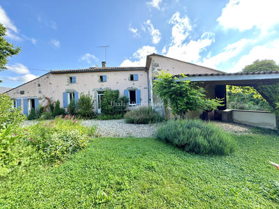 Maison - 220 m² - 8 pièces