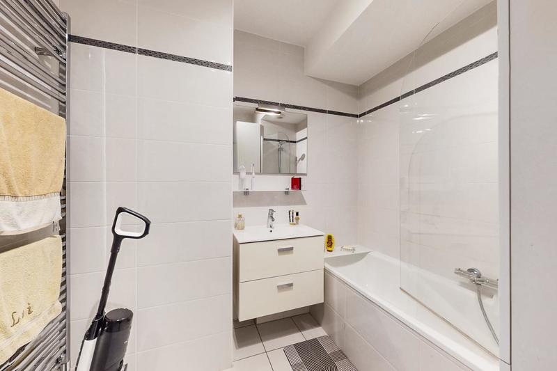 Appartement - 80 m² - 4 pièces