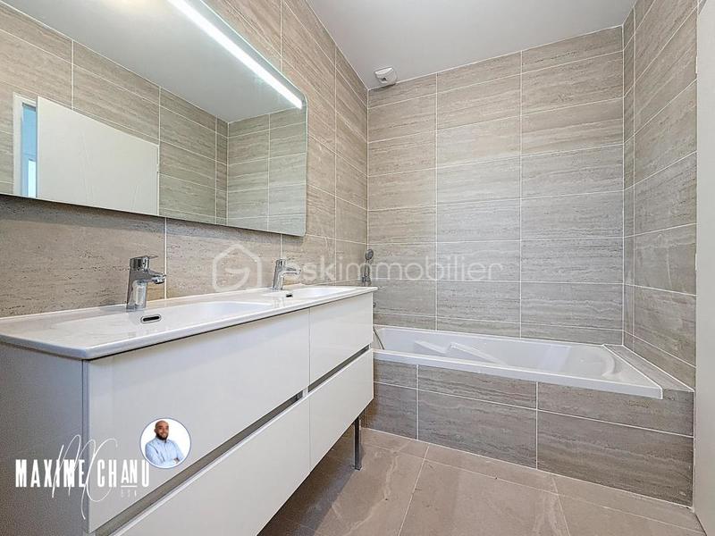 Maison - 102 m² - 4 pièces