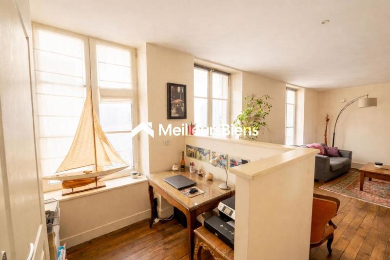 Appartement ancien - 103 m² - 3 pièces