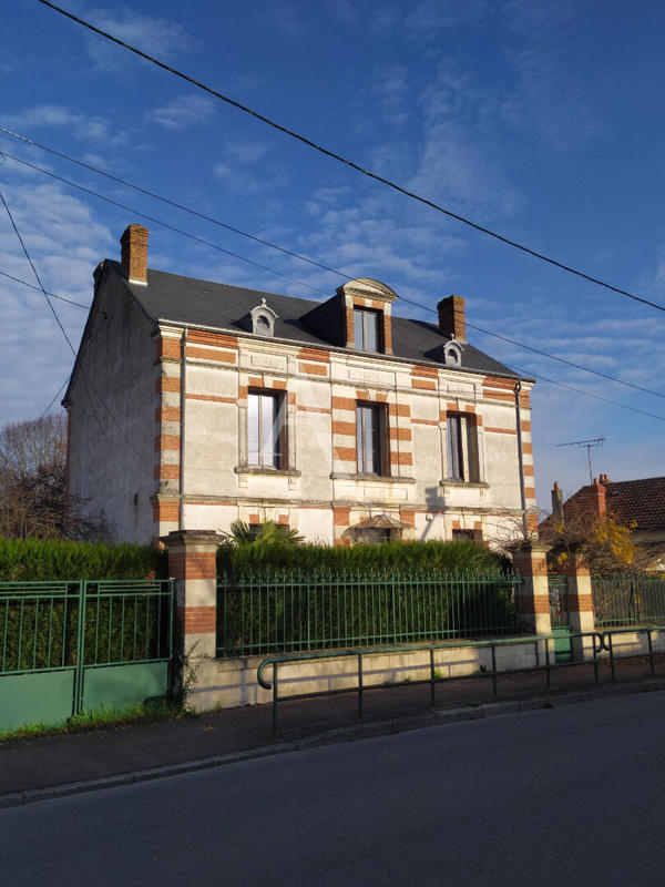 Maison - 192 m² - 9 pièces