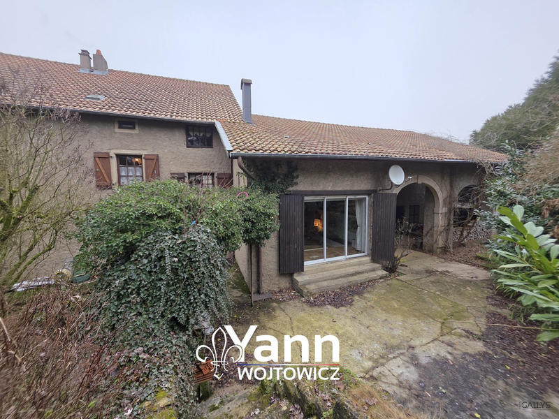 Maison - 270 m² - 7 pièces