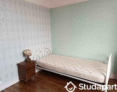 Chambre - 14 m² - 1 pièce