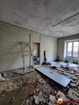 Entrepôt - 1 947 m² - 16 pièces