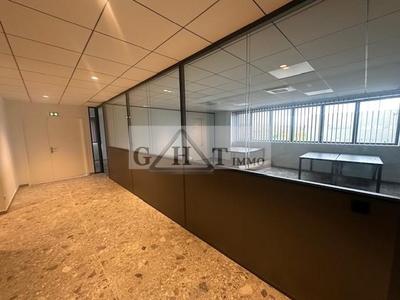 Bureau - 254 m²