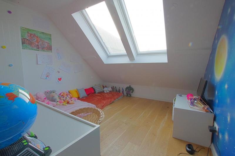 Maison - 230 m² - 6 pièces