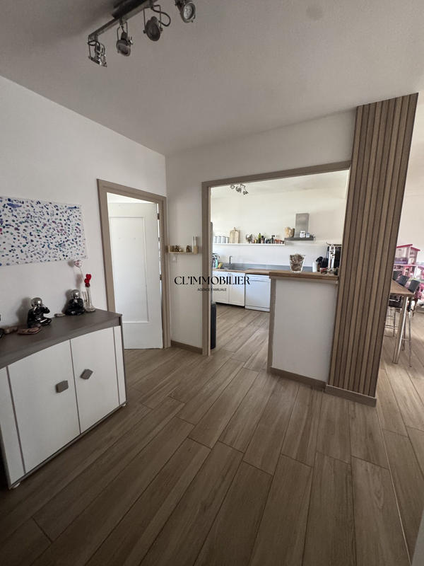 Appartement - 90 m² - 3 pièces