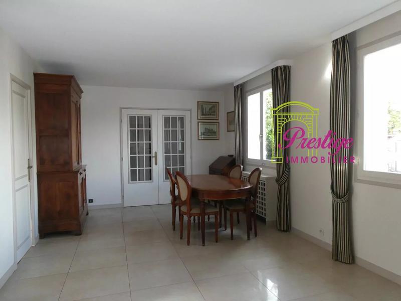 Maison - 166 m² - 7 pièces