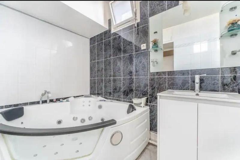 Appartement - 148 m² - 5 pièces