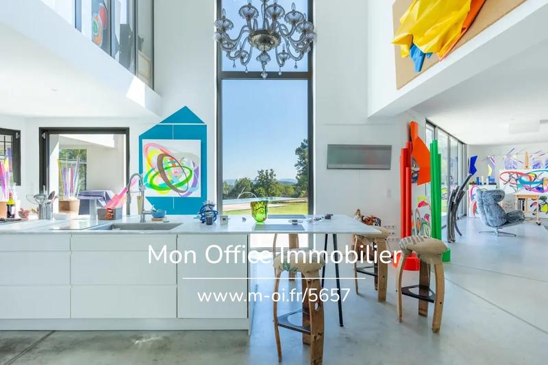 Maison - 272 m² - 7 pièces