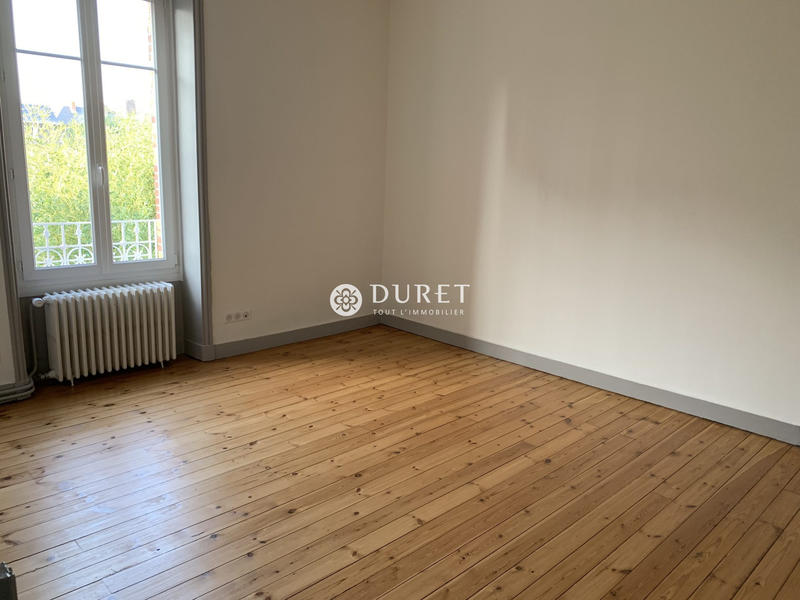 Maison - 251 m² - 11 pièces