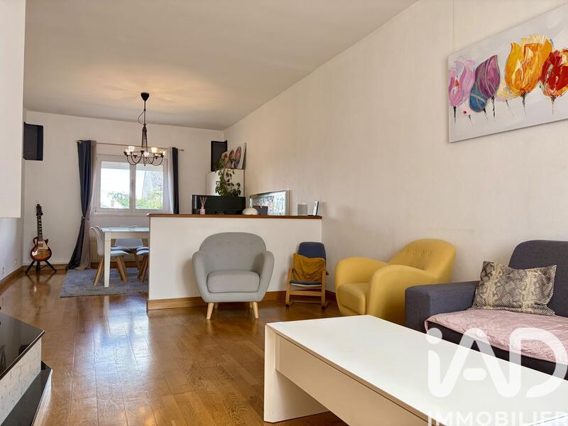 Maison - 311 m² - 9 pièces